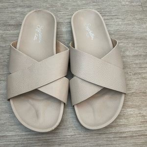 Seychelles cream sandals